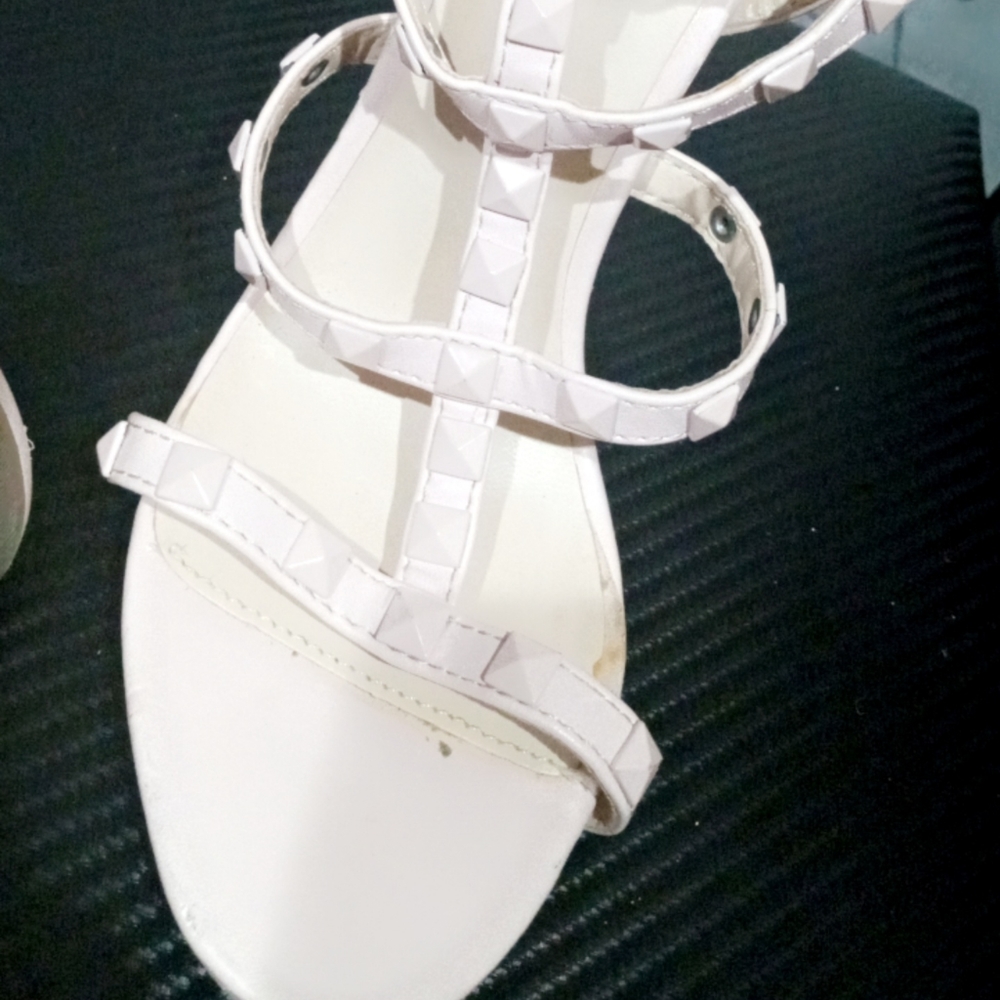 High heels - Picture 2 of 6
